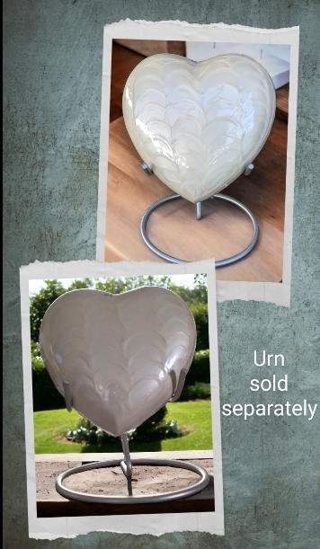 Heart Keepsake Stands (Silver, Gold & Wood)