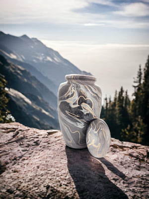 Beautifully Engraved Cremation Urn (Large)