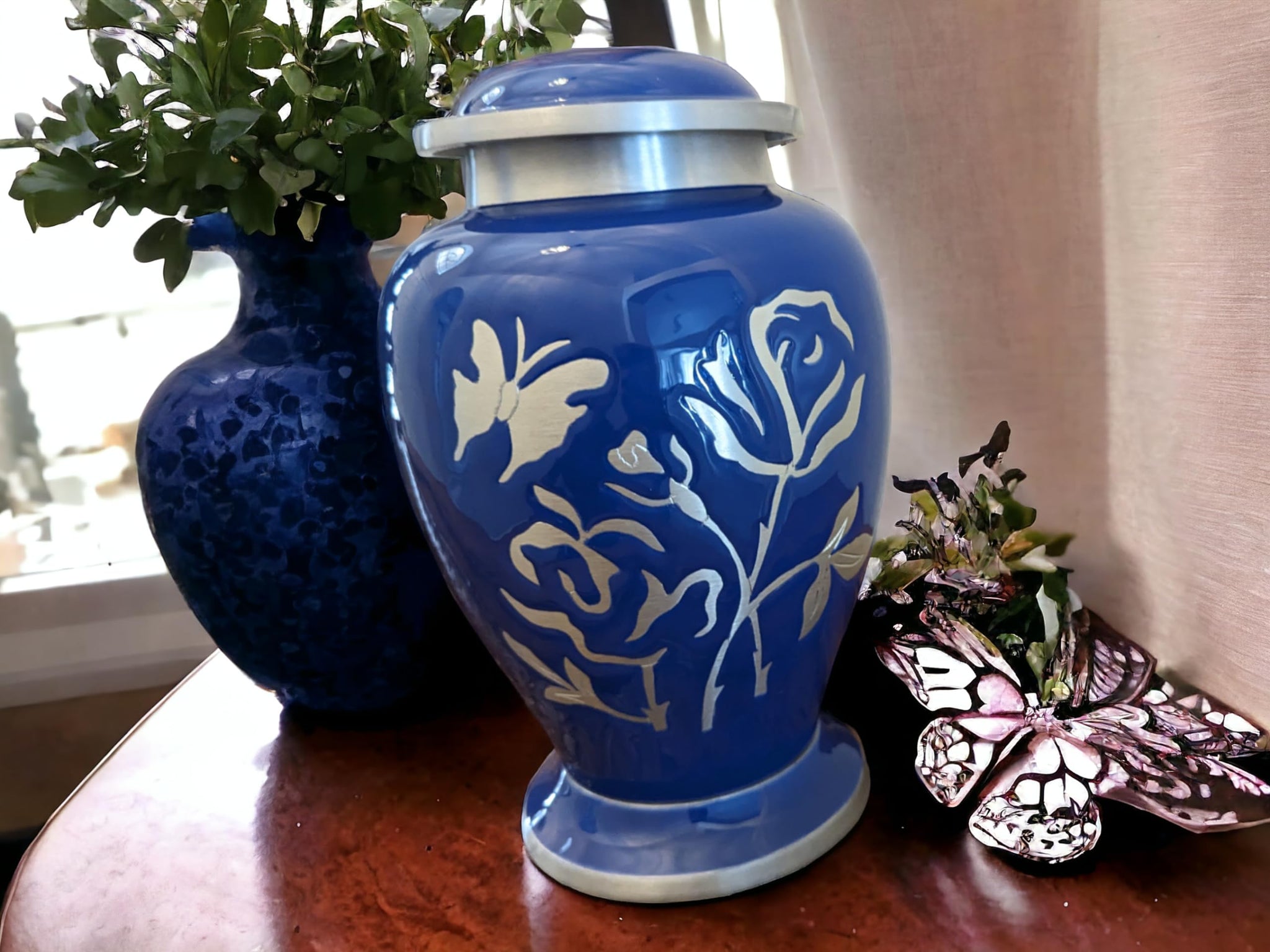 Beautifully Engraved Cremation Urn (Large)