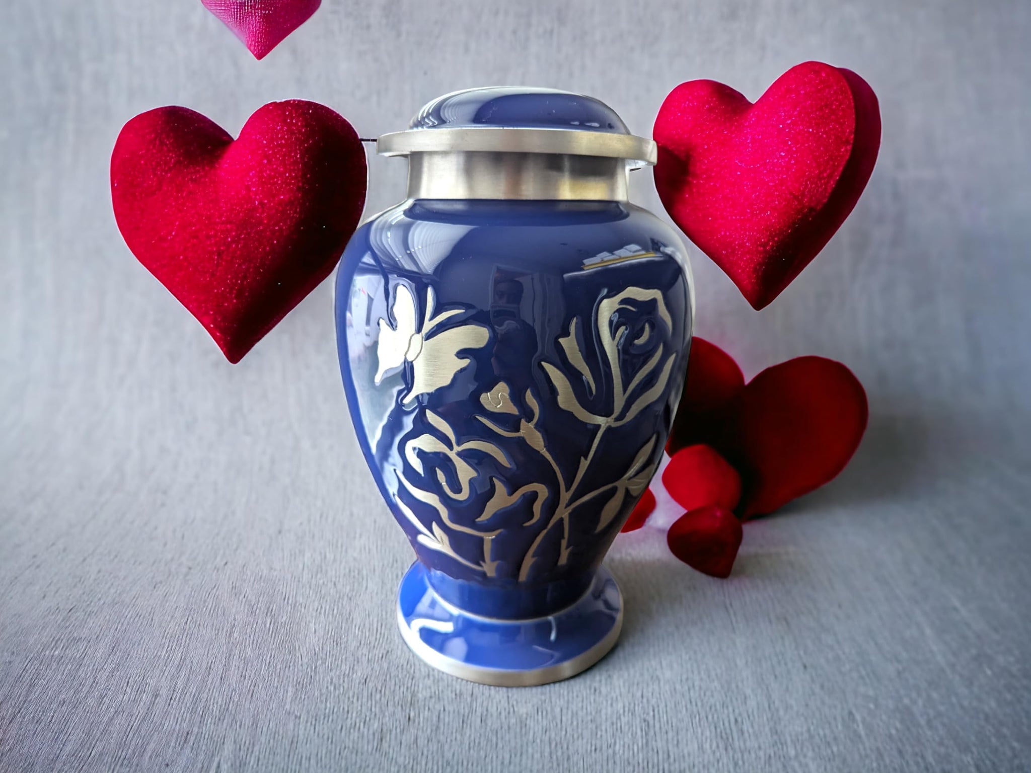 Beautifully Engraved Cremation Urn (Large)