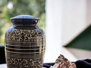 Beautifully Engraved Cremation Urn (Large)