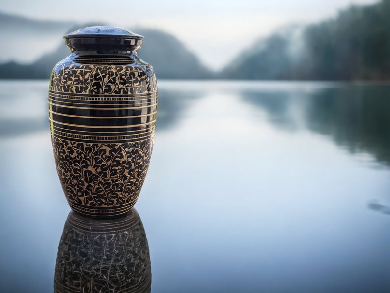 Elegant Black and Gold Engraved Cremation Urn - Exquisite Funeral Urn with Brass Finish (Large)